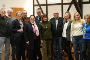 Ministerin Melanie Walter mit Landtahsabgeordnete Thordies Hanisch und Genossenschaft Dedenhausen