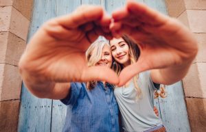 Muttertags Bild mit Tochter und Mutter